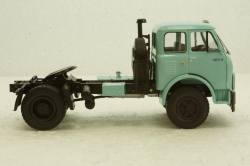 Маз-5428 тягач 1977г, голубий, Н700, Наш Автопром 1:43