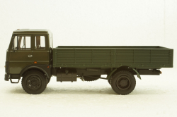 Маз-53371 бортовой 1987г, хаки Н208, Наш Автопром 1:43