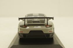 Porsche 911 (991/2) GT2 RS with gold rims 2018 lightgrey, 413 067288, Minichamps 1:43