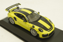 Porsche 911 (991/2) GT2 RS with silver rims 2018 lightgreen, 413067281, Minichamps 1:43