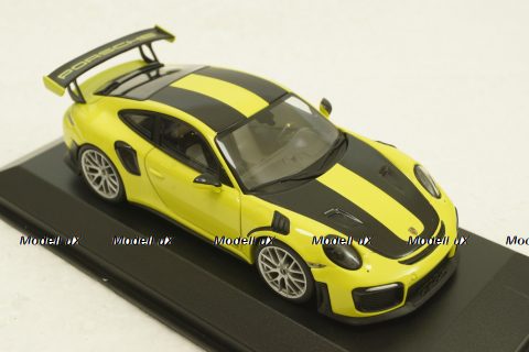 Porsche 911 (991/2) GT2 RS with silver rims 2018 lightgreen, 413067281, Minichamps 1:43