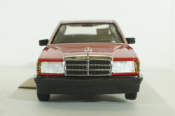 Mercedes 190E 1984, red, BU21103R, Burago 1:24 Уценка!