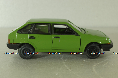 Ваз-2109 короткое крыло, зеленый, октябрь 92г., Тантал/Радон 1:43