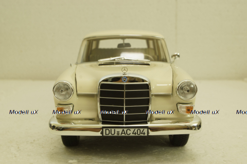 Mercedes 200 Universal (W110) 1966, cream, 183709, Norev 1:18