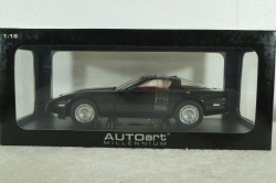 Chevrolet Corvette C4 1986 (black), 71242, AutoArt 1:18
