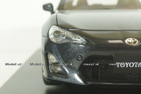 Toyota 86 "LIMITED" (Asian Version/RHD), grey metallic, 2012, 78772, AutoArt 1:18