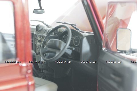 Land Rover Defender 110, red, Century Dragon 1:18