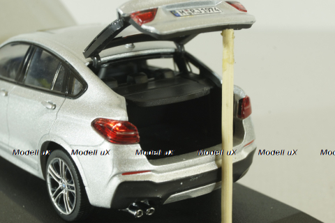 BMW X4 (F26) 2015, silver, Herpa 1:43