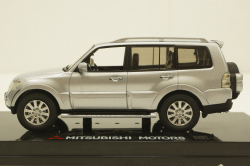 Mitsubishi Pajero Wagon 4 2008, Silver, SunStar 1:43