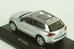 Volkswagen Touareg 2010 silver, Schuco 1:43