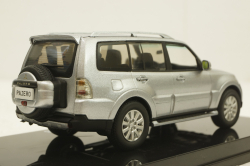 Mitsubishi Pajero Wagon 4 2008, Silver, SunStar 1:43