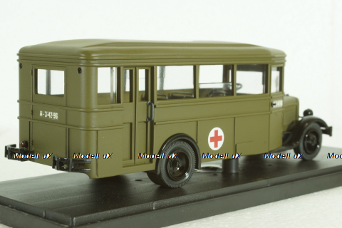 Зис-8 медицинский, с фигуркой санитарки, Miniclassic 1:43