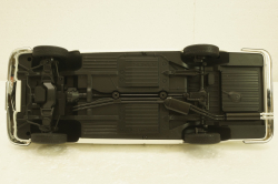 Mercedes 250 SE Limousine W108 (1965-1967) white, 183763, Norev 1:18