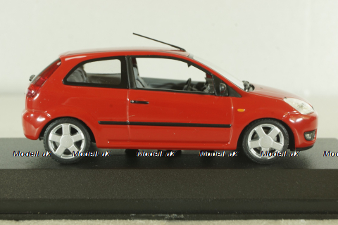Ford Fiesta 2002 3-Dors 2001, red, Minichamps 1:43 Уценка!
