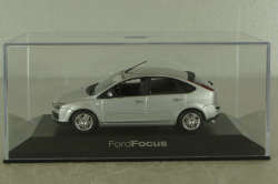 Ford Focus Fastback (MK2) 5-door 2008, silver, Minichamps 1:43
