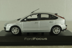 Ford Focus Fastback (MK2) 5-door 2008, silver, Minichamps 1:43