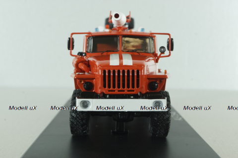 АЦ-7,5-40 пожарная автоцистерна на шасси Урал-4320 с бел. полосами, SSM1229, SSM 1:43