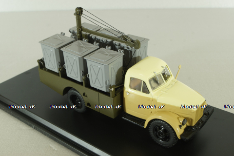 КММ-2 контейнерный мусоровоз на шасси ГАЗ-51Д 1958, желт/корич/хаки SSM1583, SSM 1:43