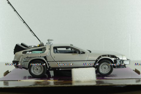 DeLorean DMC-12 from movie Back to the Future I 1983, WEL22443, Welly 1:24
