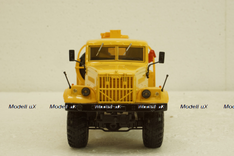 АЦ-8,5(255Б) Краз-255 Аєрофлот, бензовоз , АвтоИстория 1:43