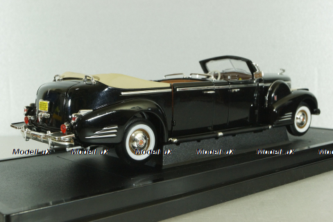 Cadillac V-16 Presidential Limousine 1938, black, 24028, Signature Models 1:24