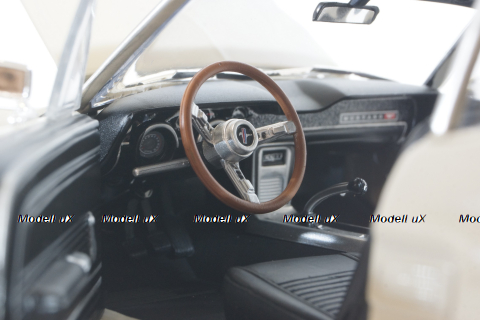 Ford Mustang Coupe, Greenlight 1:18