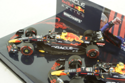 Oracle Red Bull Racing RB18, 1-2 Finish Verstappen/Perez, Emilia Romagna GP 2022, 472224111, Minichamps 1:43