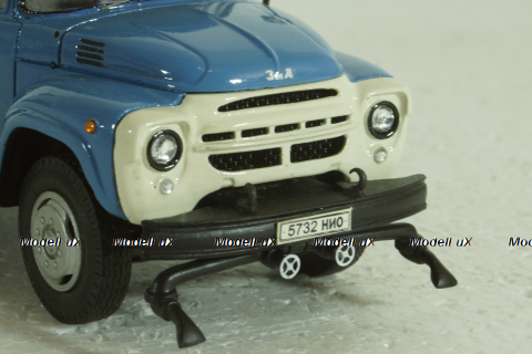 ПМ-130Б Зил-130 , поливомоечный, KV Мастерская 1:43