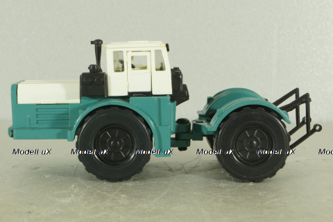 К-701 Кировец, белый/зеленый, з-д Двигатель 1:43  