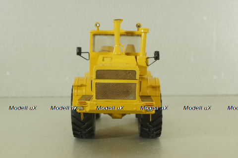 К-701 Кировец, трактор 1971, желтый Minigrad 1:43