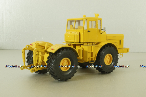 К-701 Кировец, трактор 1971, желтый Minigrad 1:43