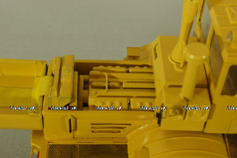 К-701 Кировец, трактор 1971, желтый Minigrad 1:43