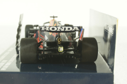Red Bull Racing Honda RB16B - Max Verstappen – Winner Abu Dhabi GP 2021 W/Pitboard – WC 2021, 410212333, Minichamps 1:43