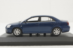 Toyota Avensis, blue, Minichamps 1:43