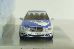 Mercedes E320 BlueTEC (W211) Rallye Paris-Peking "Team Michelin" Nr.19 2006, silver/blue, B66962269, Minichamps 1:43