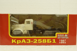 Краз-251Б1 тягач 1988 белый, Н778, Наш Автопром 1:43