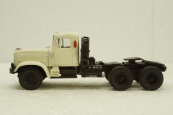Краз-251Б1 тягач 1988 белый, Н778, Наш Автопром 1:43