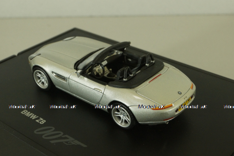 Bmw Z8 (E52) 1999 James Bond World is Not Enough 007, silver, 80420007666, Minichamps 1:43