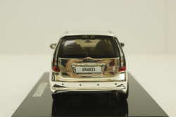Mitsubishi Grandis, Chrome, SunStar 1:43
