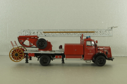 Mercedes L 6600  fire ladder 1951, blue,  03091, Schuco 1:43