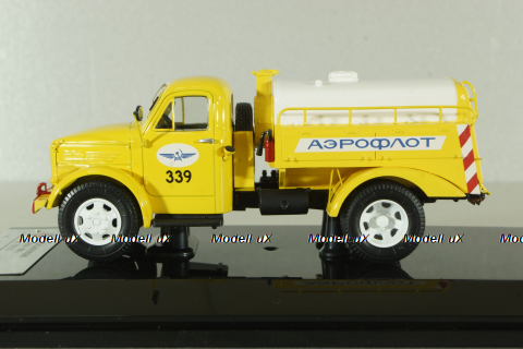 ГАЗ МЗ-51М Аэрофлот маслозаправщик, 1968г.,желтый, 105114, DiP Models 1:43