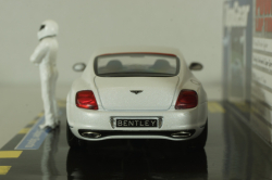 Bentley Continental Super Sport 2007 TopGear with figure of Stig, matt white, 519431390, Minichamps 1:43