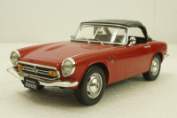 Honda S800 With Removable Soft Top, red, T9-1800190, Triple9 1:18