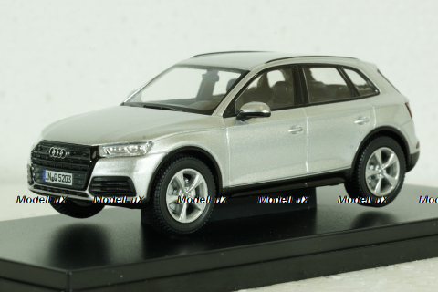 Audi Q5 2017, silver, IScale 1:43