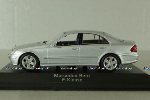 Mercedes E 320 (W211) 2002, silver, B66961948, Minichamps 1:43