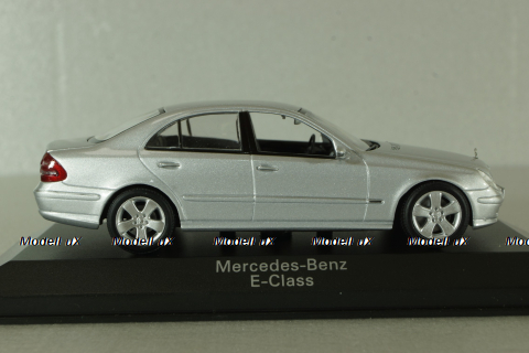 Mercedes E 320 (W211) 2002, silver, B66961948, Minichamps 1:43