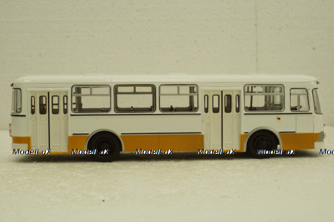Лиаз-677М, белый/охра, Советский Автобус 1:43