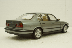 BMW 535I (E34) 1988, 100024008, Minichamps 1:18