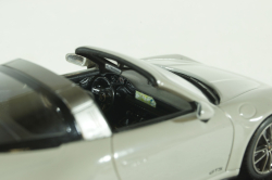 Porsche 911 (992) Targa 4 GTS 2022 Chalk, 410061061, Minichamps 1:43