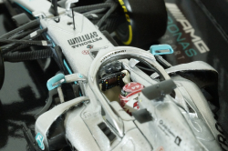 MERCEDES-AMG PETRONAS W10 EQ POWER, HAMILTON 1ST BAHRAIN GP 2019, 413190244, Minichamps 1:43